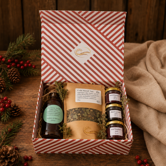 Cones & Berries Gift Set